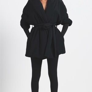 SKIMS Fleece Belted Wrap Jacket in Onyx XL